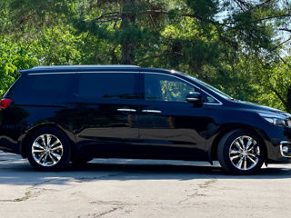 KIA Carnival foto 3