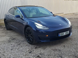 Tesla Model 3 foto 3