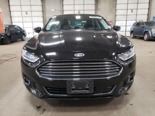 Ford Fusion foto 2