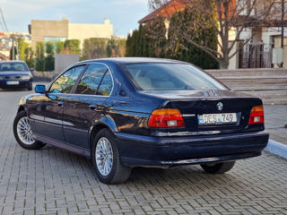 BMW 5 Series foto 5