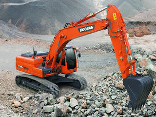 Compactor, basculanta, excavator, bobcat. foto 7