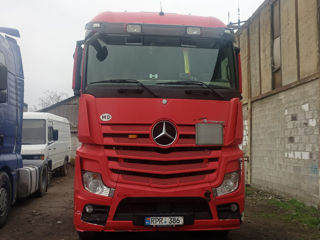 Mercedes Actros 1842