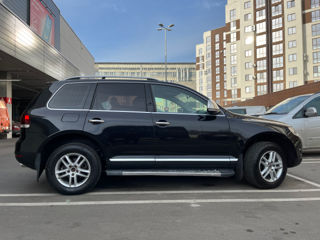 Volkswagen Touareg foto 4