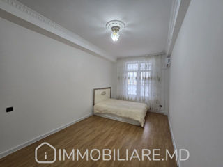 Apartament cu 2 camere, 70 m², Botanica, Chișinău foto 2