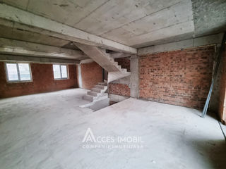 TownHouse! bd. Cuza Vodă/str. Belgrad, 220m2 + 5 ari. Varianta Sură! foto 3