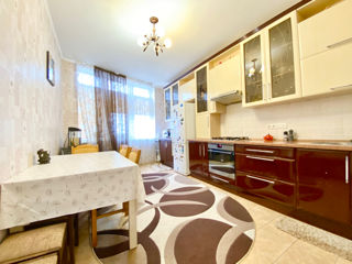 Apartament cu 2 camere, 89 m², Centru, Chișinău foto 3
