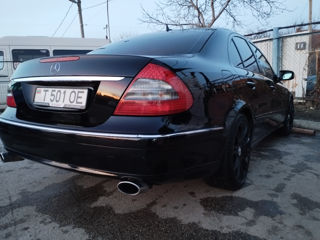 Mercedes E-Class foto 3