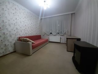 Apartament cu 2 camere 300 euro Riscanovca str. Kiev 16/6 foto 3