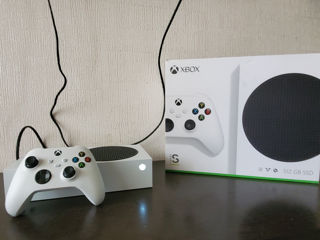 Vând Xbox series S