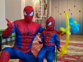 Chirie costume de Super-eroi pentru maturi si copii