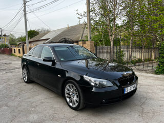 BMW 5 Series foto 3