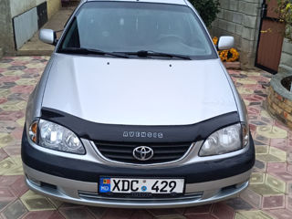 Toyota Avensis foto 6