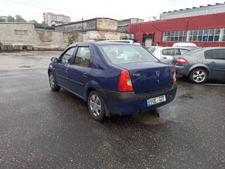 Dacia Logan foto 4