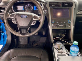 Ford Fusion foto 10