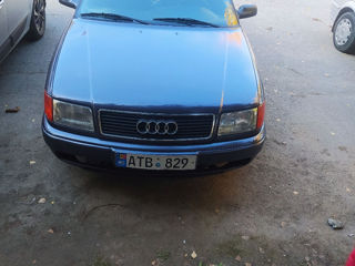 Audi 100 foto 2