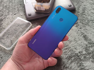 Vind Huawei P Smart + ideal ca nou cu incarcator 64/4Gb