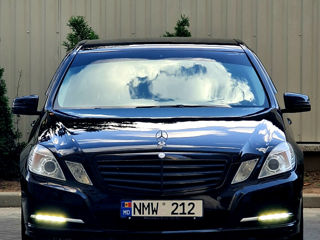 Mercedes E-Class foto 2