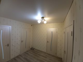 Schimb apartament cu 2 camere euroreparatie pe apartament fara reparatie cu diferenta de plata!!! foto 7