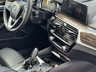 BMW 5 Series foto 12