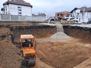 Basculantă, bobcat, excavator, compactor. (Самосвал,Каток,Бобкат, Екскаватор) foto 2