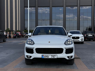 Porsche Cayenne foto 2