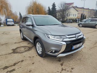 Mitsubishi Outlander foto 2