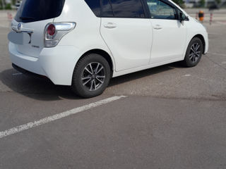 Toyota Verso foto 5