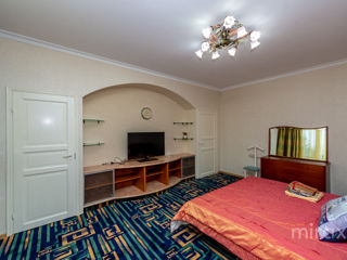 Apartament cu 3 camere, 140 m², Centru, Chișinău foto 17