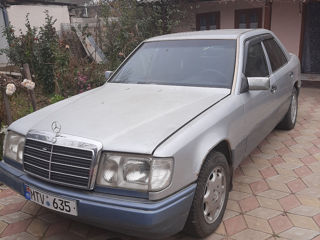 Mercedes E-Class foto 4