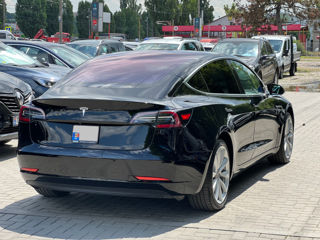 Tesla Model 3 foto 3