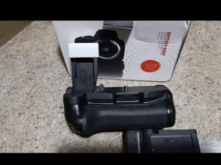 Battery grip pentru canon 750D,760D,T6i,T6s,X8i,8000D. Nou!!! Detalii la telefon. foto 3