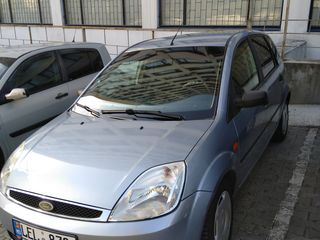 Ford Fiesta foto 3