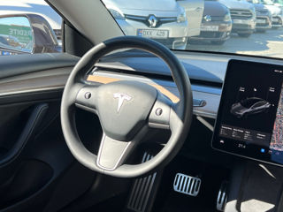 Tesla Model 3 foto 12