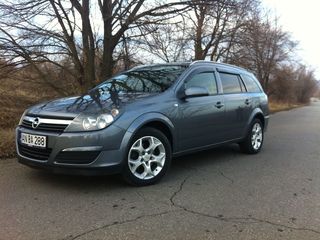 Opel Astra foto 1