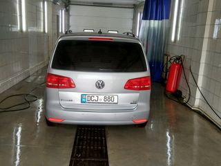 Volkswagen Touran foto 4