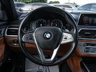 BMW 7 Series foto 11