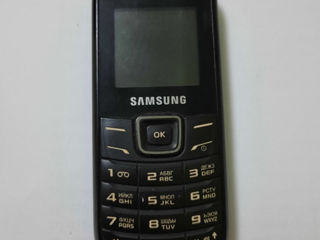 Samsung Е1200, Nokia 5130, смартфон Huawei Y511 на запчасти.