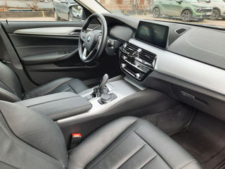 BMW 5 Series foto 8