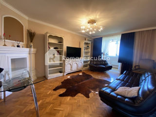 Apartament cu 3 camere, 72 m², Periferie, Ialoveni foto 2