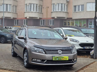 Volkswagen Passat foto 3