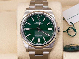 Rolex, Oyster Perpetual, Green dial, 41 mm