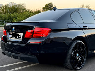 BMW 5 Series foto 4