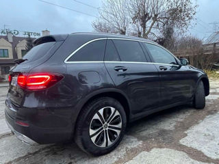 Mercedes GLC foto 8