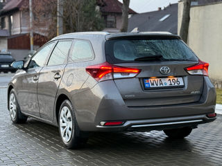 Toyota Auris foto 6