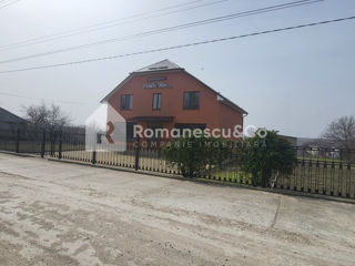 Vanzare casa în satul Bălăbănești, 128 mp+ 17 ari. foto 1