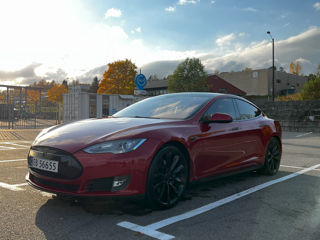 Tesla Model S foto 8