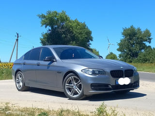 BMW 5 Series foto 2