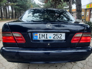 Mercedes E-Class foto 5