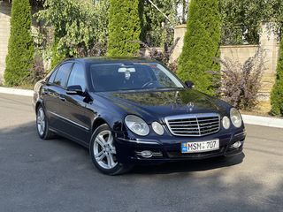 Mercedes E Class foto 1