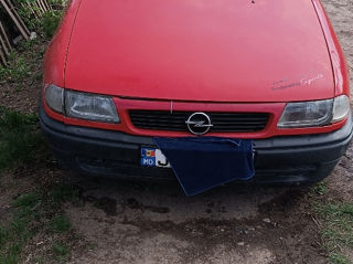 Opel Astra foto 2